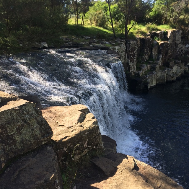 charlies rock, waterfall, waterfalls in the northland, kerikeri waterfalls, new zealand waterfalls